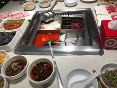 -海底捞火锅鲜切牛肉主题店(长寿路店)