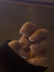 -甲·铺轻奢美甲美睫