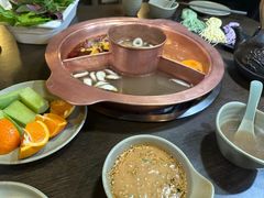 -滇釜火锅·能喝汤的火锅(车公庄店)
