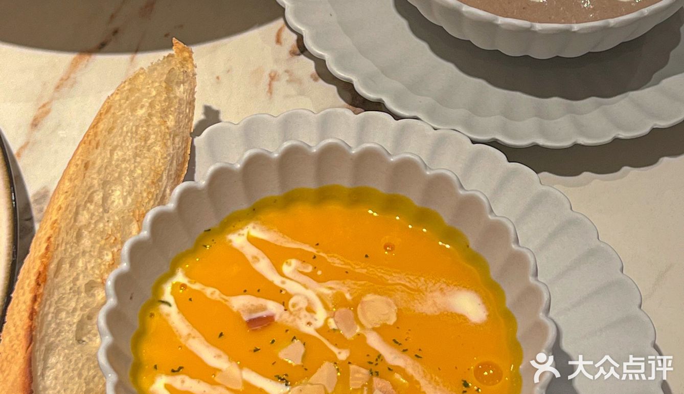 小情侣约会💕快来高新天街的纽玩呀🥰