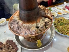 -一口猪海鲜浑锅·东北家常菜