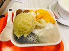 -满记甜品(优客百盛店)