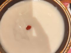 -老牌坊云南鱼豆花火锅(哈西万达店)