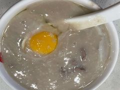 窝蛋牛肉粥-冠记·肠粉粥品专家(江南大道店)