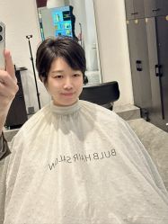 -BULB STUDIO 巴柏明星发型工作室