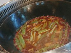 -哈尔滨烧烤·山河村铁锅炖(交大店)