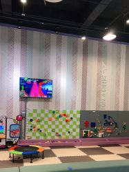 -卡通尼乐园(五彩世界店)