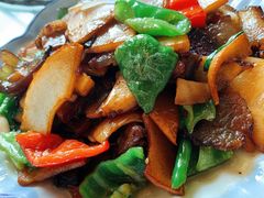 竹笋烧腊肉-兴安酒店农家吊锅土菜(天堂寨店)
