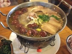 -闯关东东北农家菜(崂山石老人店)
