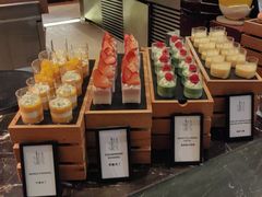 -广州万富希尔顿酒店·感趣自助餐厅·金秋蟹宴生蚝海鲜刺身烧烤