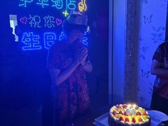 -沪华海鲜大酒楼(南汇店)