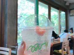 -Chom Cafe and Restaurant