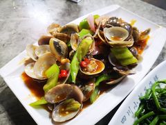 葱姜炒花甲-四川小胡子海鲜(丁村万人海鲜广场店)