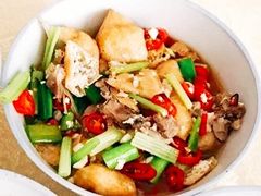 油豆腐炒剔骨肉-红色湘菜馆(春风店)