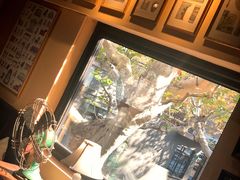 靠窗位-古董花园(思南路42弄小区店)