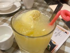 -新大咀港式茶餐厅(宝山万达店)