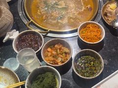 -顶顶汤火牛排火锅·经典铜锅涮肉