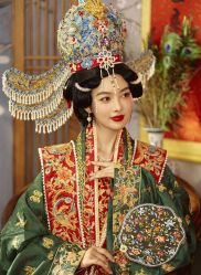 -蒙娜丽莎婚纱摄影(南门店)