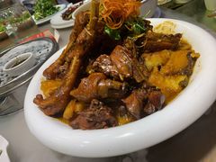 大公鸡榛蘑土豆-那家老院子东北菜·饺子·小鸡炖蘑菇(艳华街店)