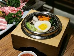 牛肉拌饭-明洞阿姨·韩式酱蟹烤肉·创意料理(三元桥店)