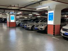 -中山公园-龙之梦停车场