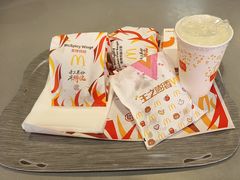 -麦当劳(杨林得来速店)