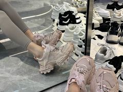 -浙江华贸鞋业服饰城