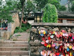 -百里峡七彩艺术小镇