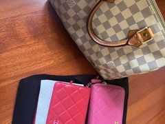 -小飞侠奢侈品回收 寄卖 养护(宝山宝龙广场店)