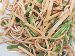 -八两八金·莱芜特色炒鸡(市南漳浦路店)