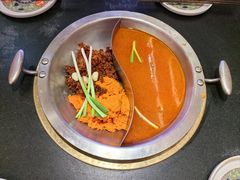 -沸炉重庆老火锅(军事博物馆店)