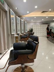 点击看大图 -八佰伴8008星级形象店