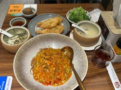 -蟹黄鱼·海派深夜面馆(巨鹿路店)