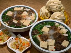 -金莹丸子汤清真(朝外SOHO店)