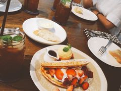 -ROAST coffee & eatery