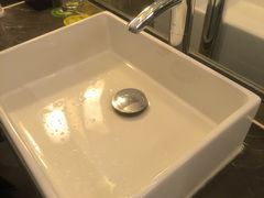 -上海松江假日酒店