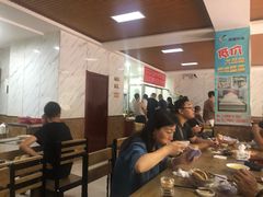 -闫家驴肉火烧(五四店)