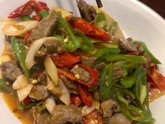 酸木瓜炒牛肉-紫滇源云南生态菜(丹凤街店)