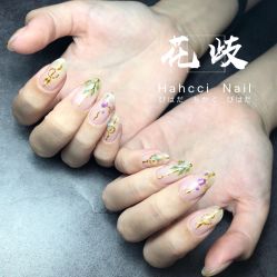 -花岐款式专研健康美甲沙龙
