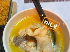 -鲜入围煮花胶鸡海鲜火锅