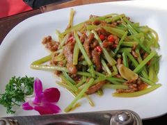 -刘胖子家常菜·蹄花焖藕(兴业店)