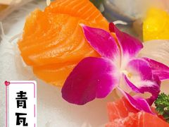 -青瓦餐厅·生鱼片·韩园烤肉(西塔店)