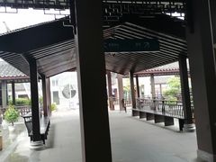 -慈城服务区-停车场