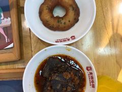 -呷佬·长沙手工米粉(金沙江路店)