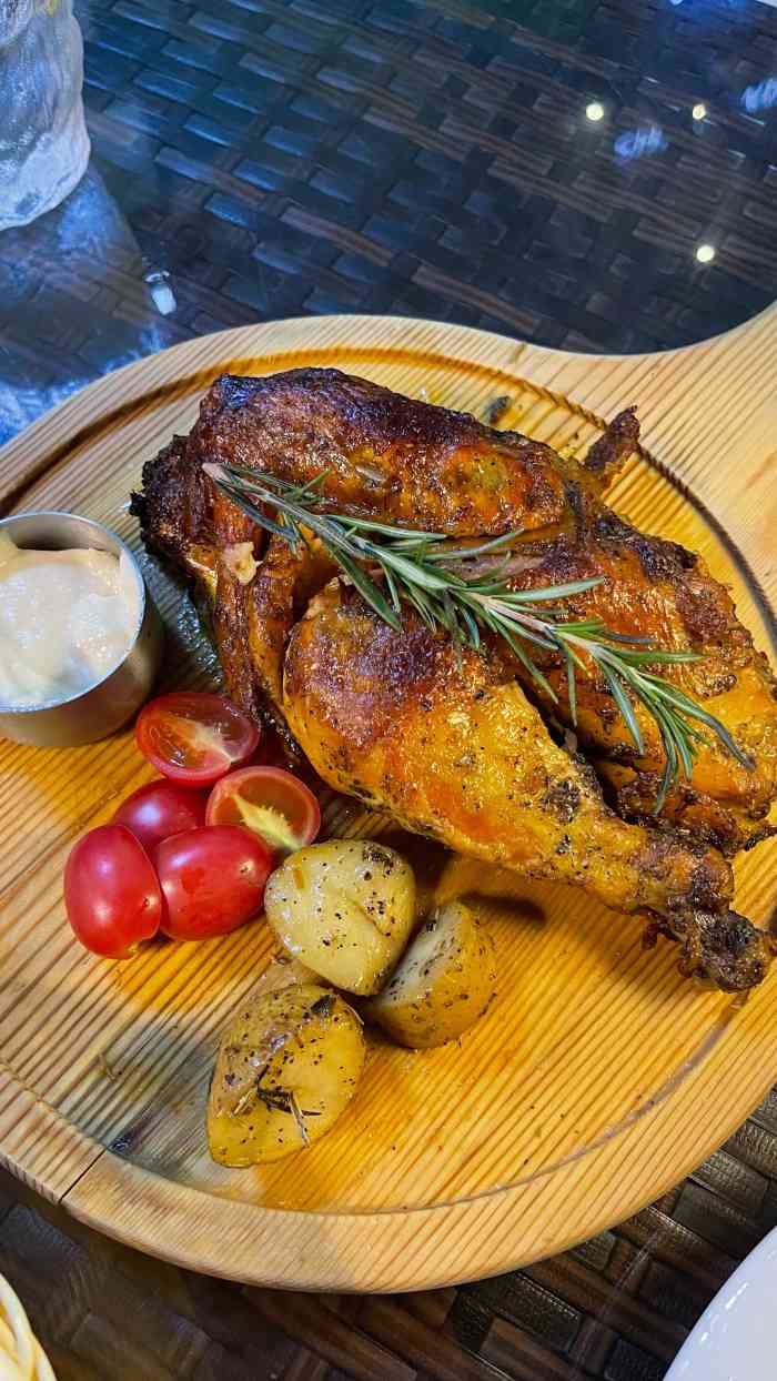 渡客·烧烤西班牙菜(夏都小镇店)-"第一次来到夏都小镇,与下午的阳光