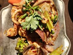 -大头虾越式风味餐厅(光明广场店)