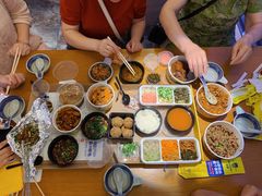 -包整·丝娃娃(一览甲秀楼风景店)