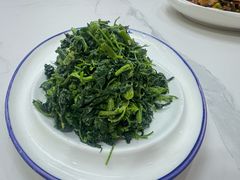 -三江源美食城