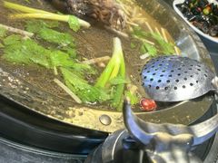 -周老三跷脚牛肉·全牛火锅(非遗传承店)