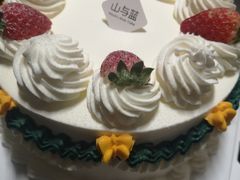 -山与蓝·轻糖鲜果蛋糕(勒泰店)